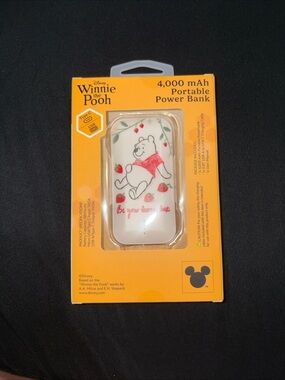 Disney Winnie the Pooh Portable Power Bank in White and Red